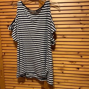 Michael Kors cold shoulder 1X navy striped top EUC